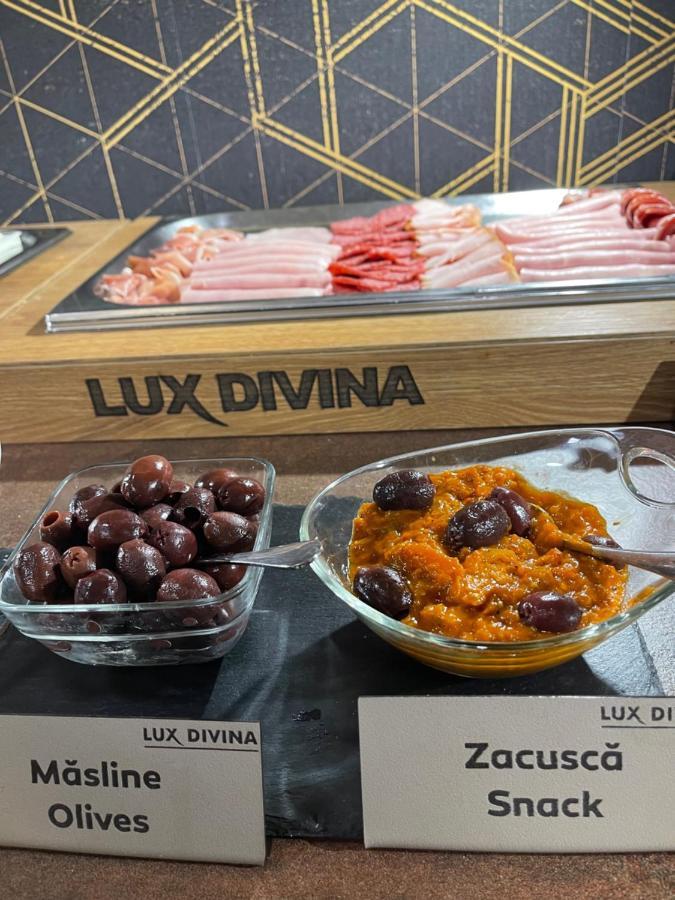 Hotel Lux Divina Brasov Luaran gambar