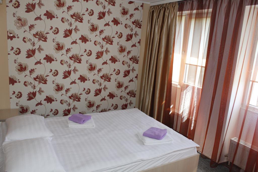 Hotel Lux Divina Brasov Bilik gambar