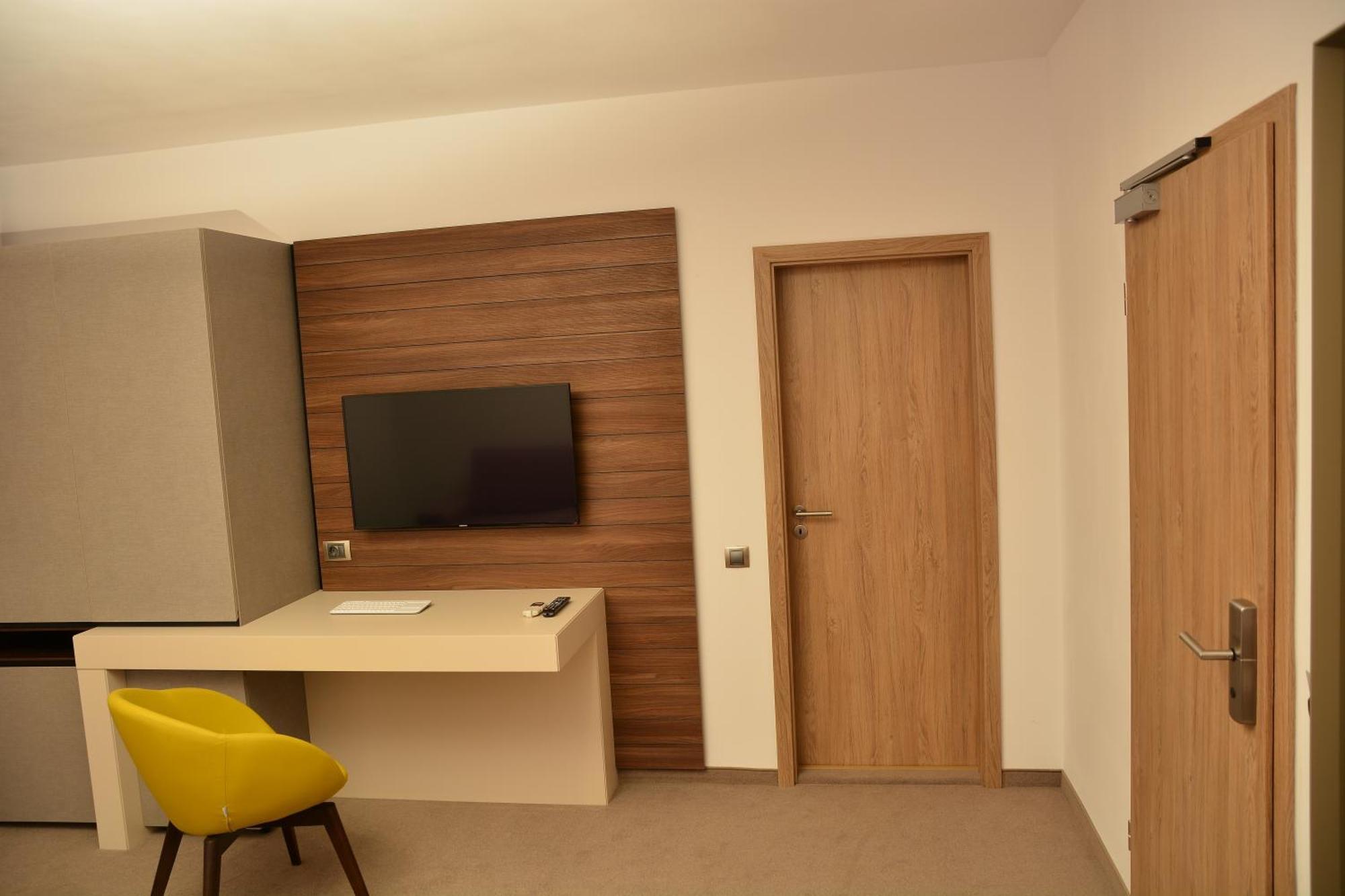 Hotel Lux Divina Brasov Luaran gambar