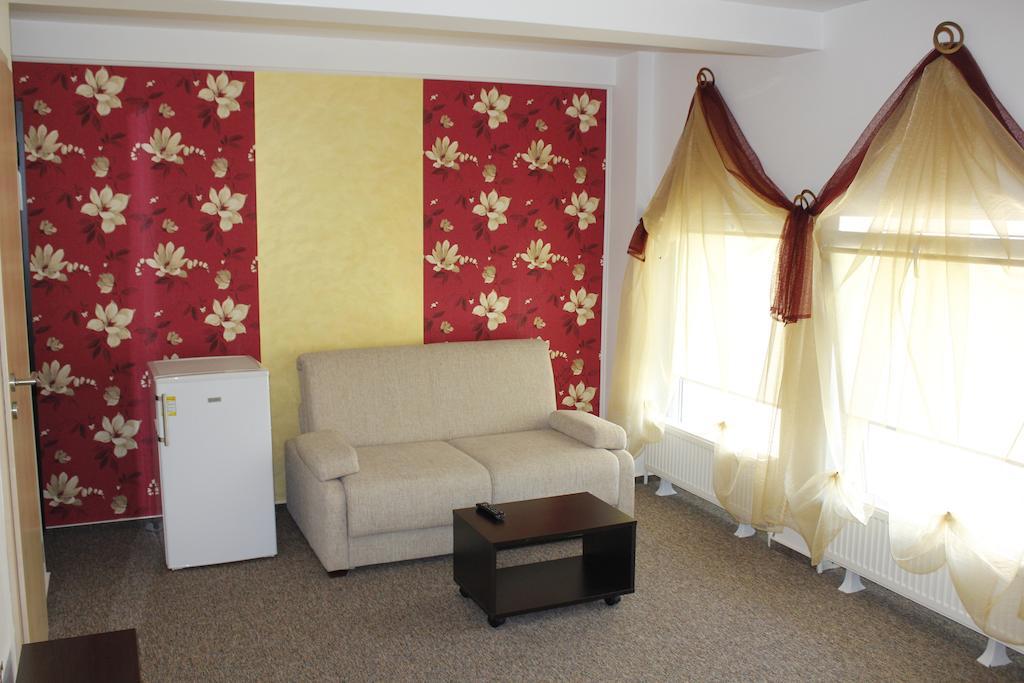 Hotel Lux Divina Brasov Bilik gambar