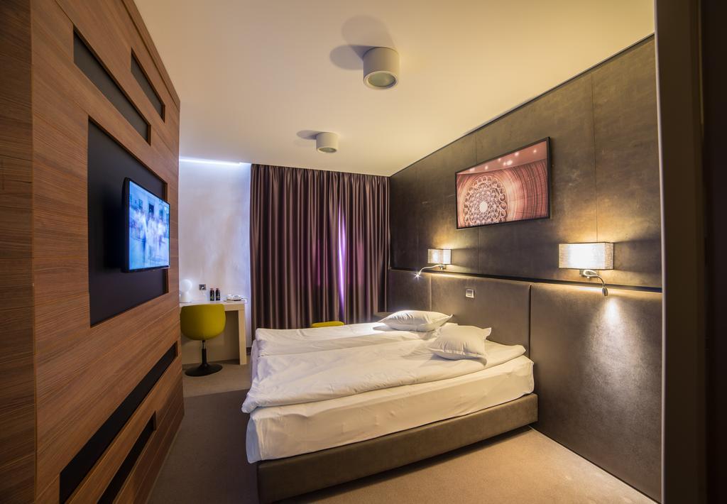 Hotel Lux Divina Brasov Luaran gambar