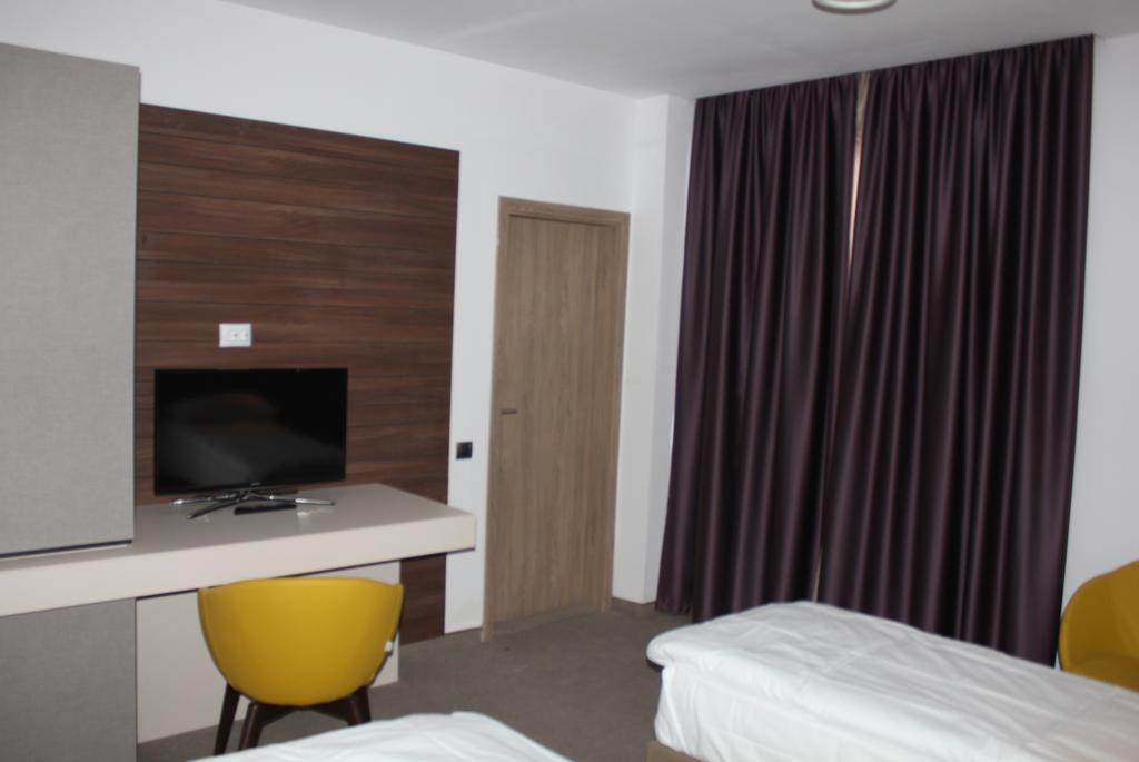 Hotel Lux Divina Brasov Luaran gambar