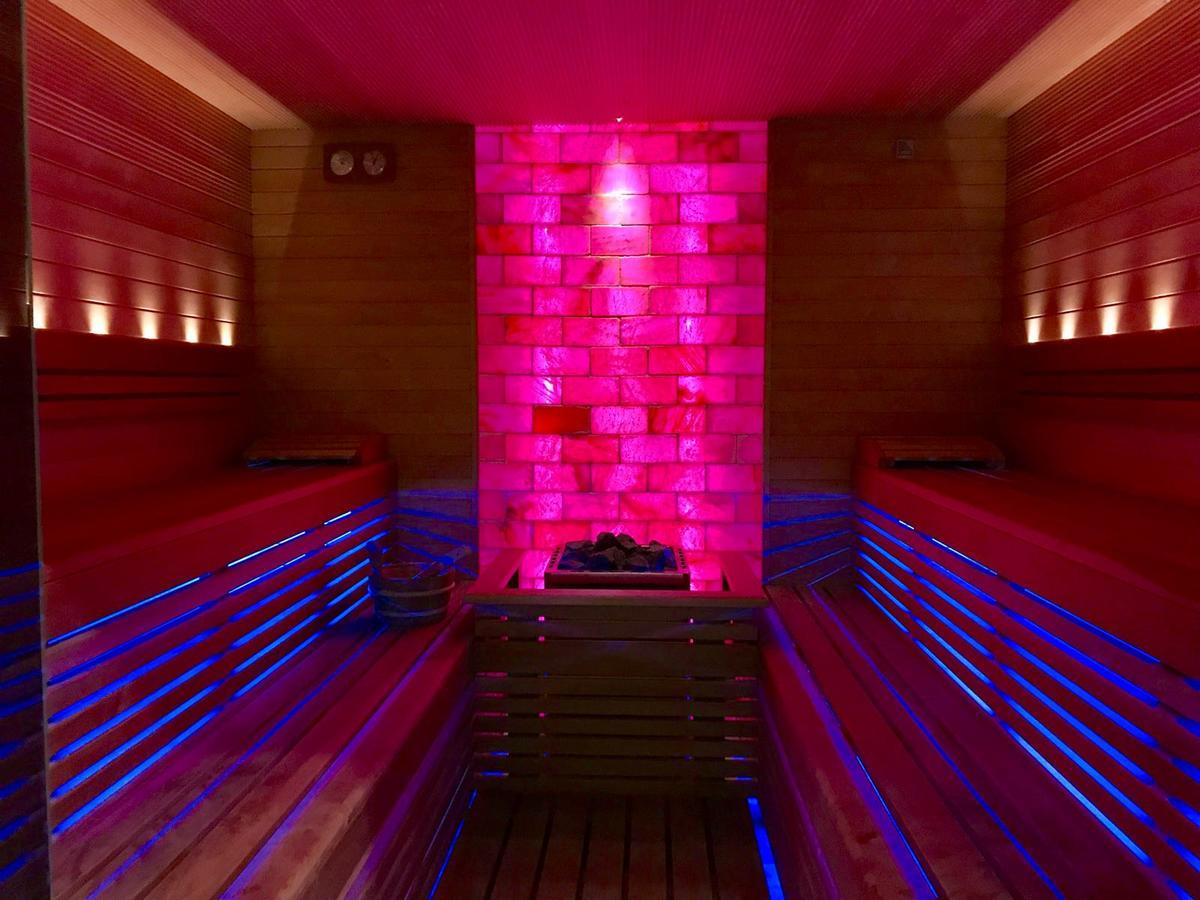 Hotel Lux Divina Brasov Luaran gambar