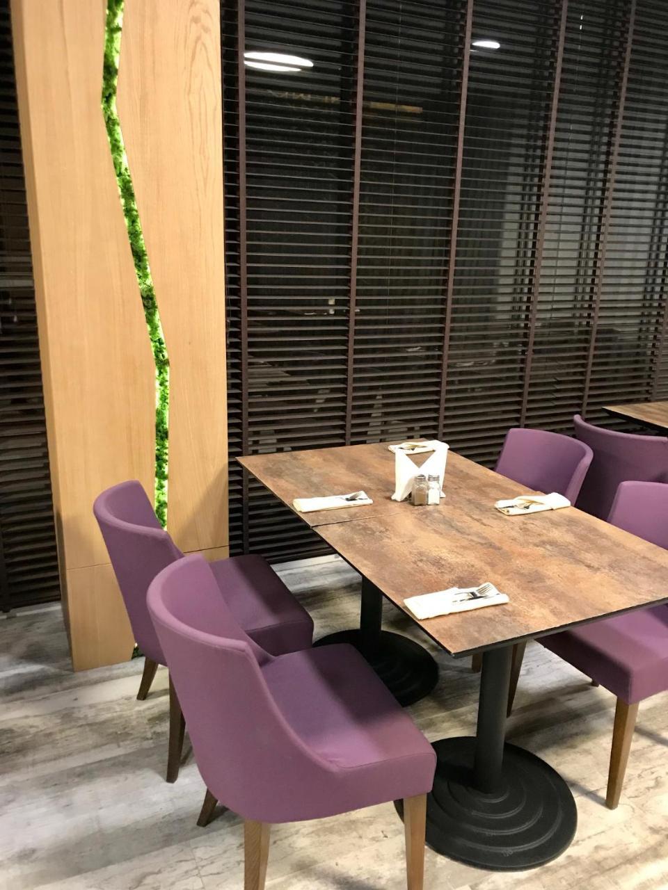 Hotel Lux Divina Brasov Luaran gambar
